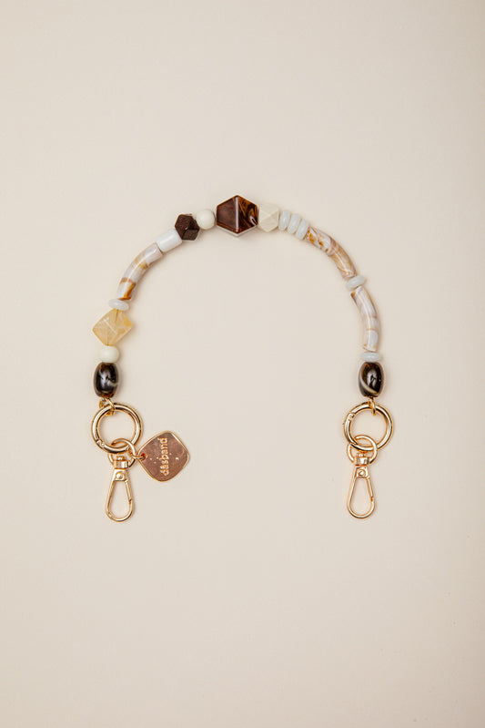 Cadena Clara corta blanco/marrón