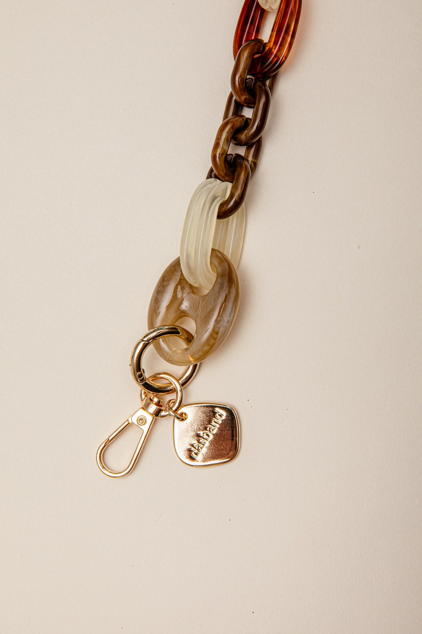 Cadena Manu marrón-beige