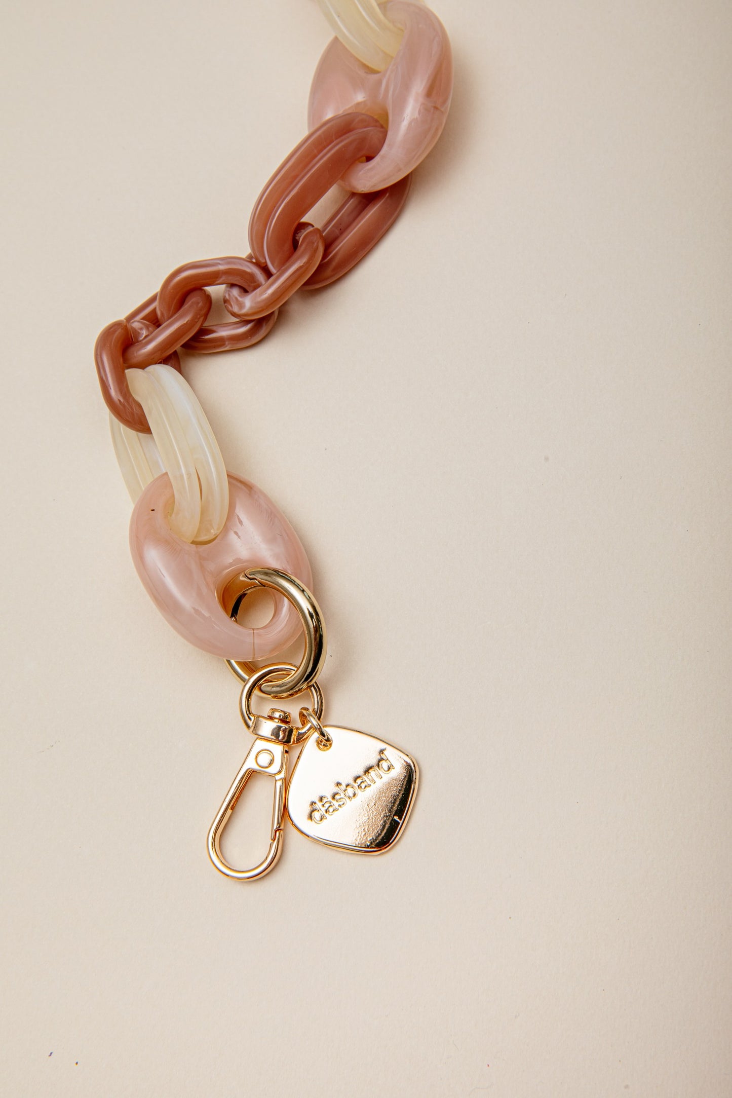 Cadena Manu multi rosada